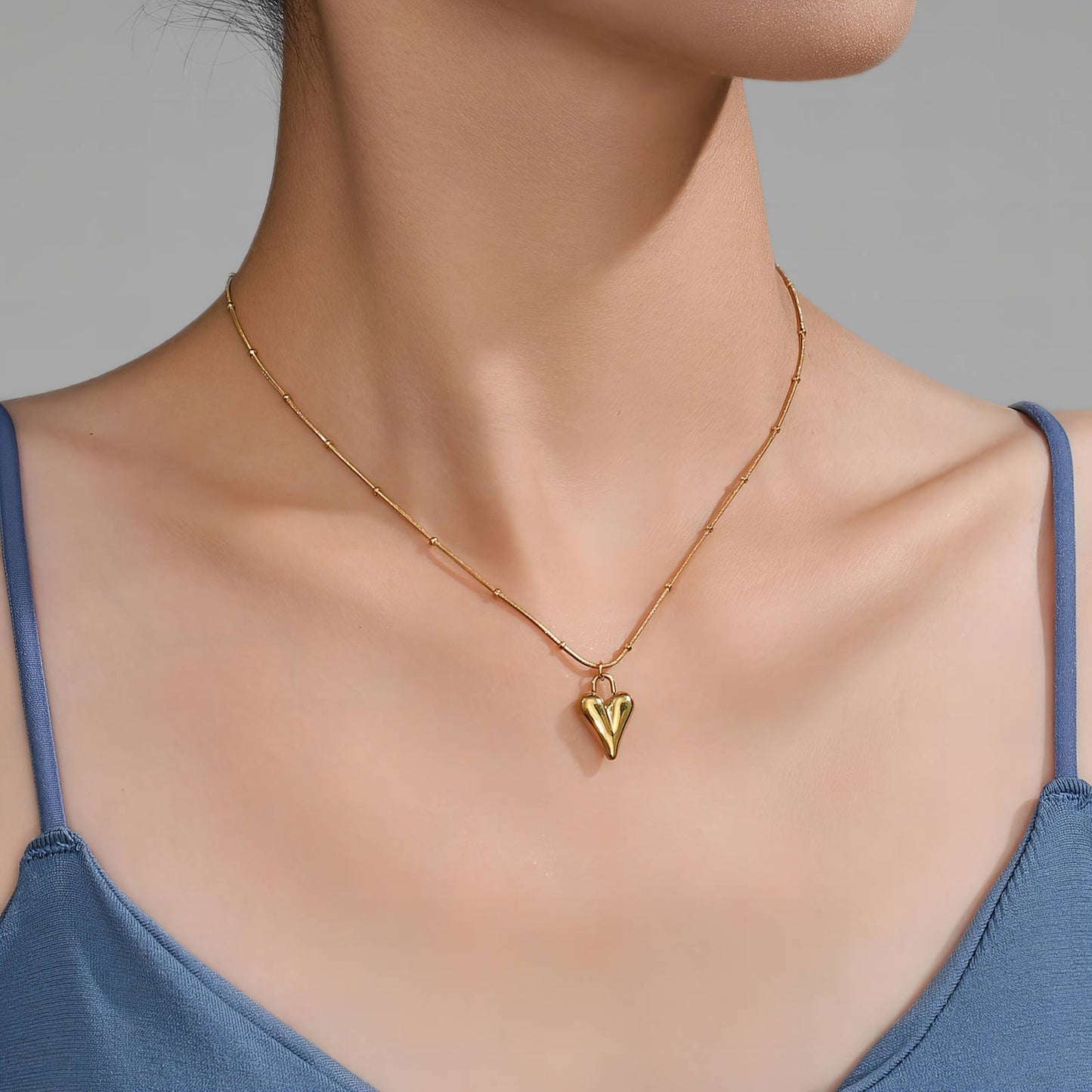 18K gold plated Stainless steel "Hearts" necklace image 2
