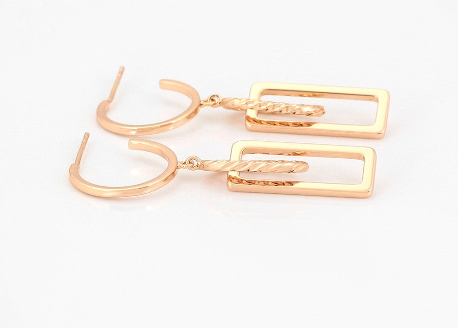 Stylish 18K Gold Plated Rectangle and Chain Earrings image 3