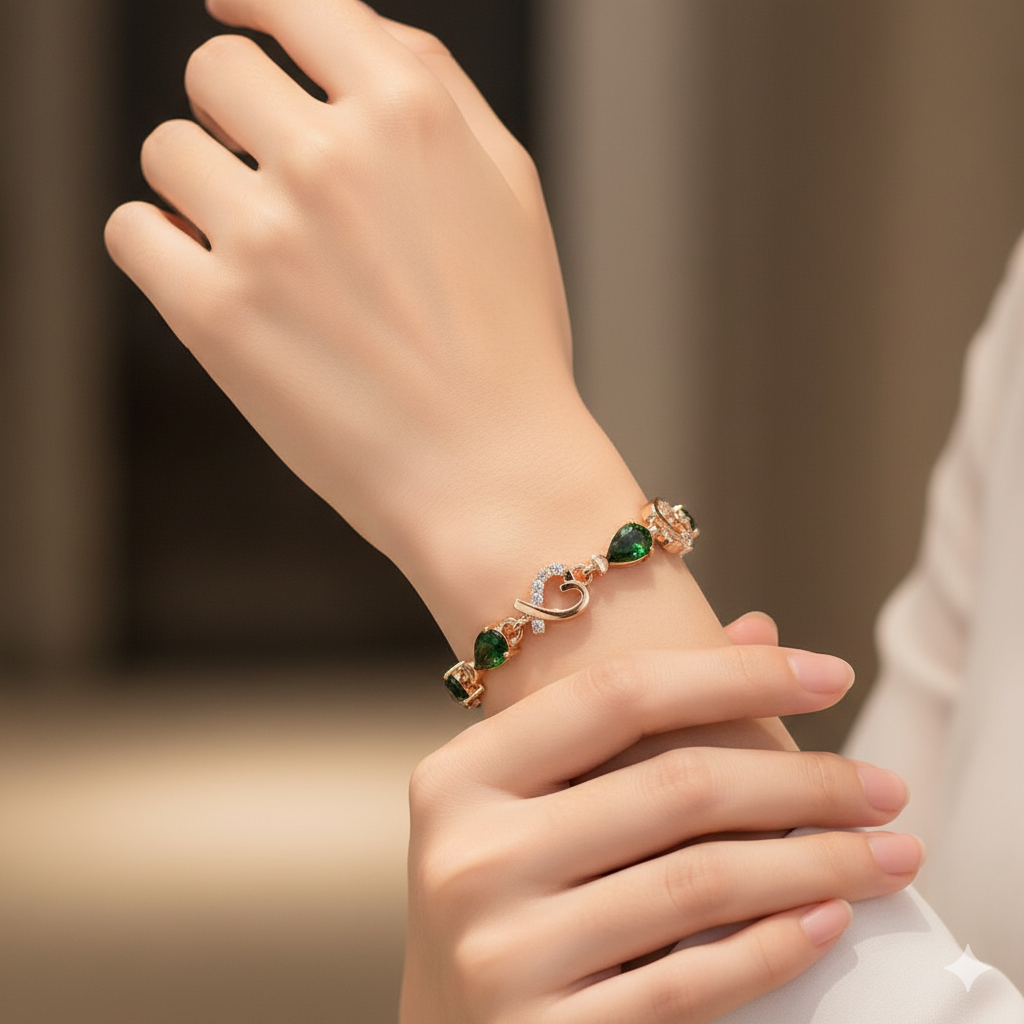 Hollow Love Heart Link Bracelet with Style Gems