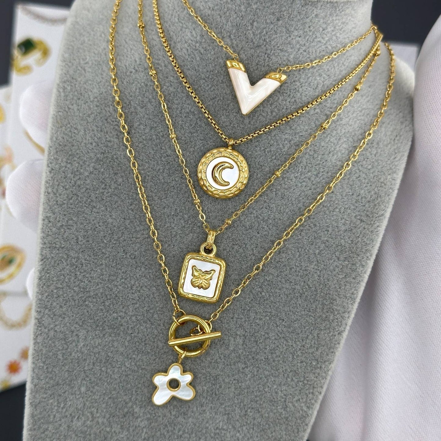 18K gold plated Stainless steel "Crescent" necklace, image 2