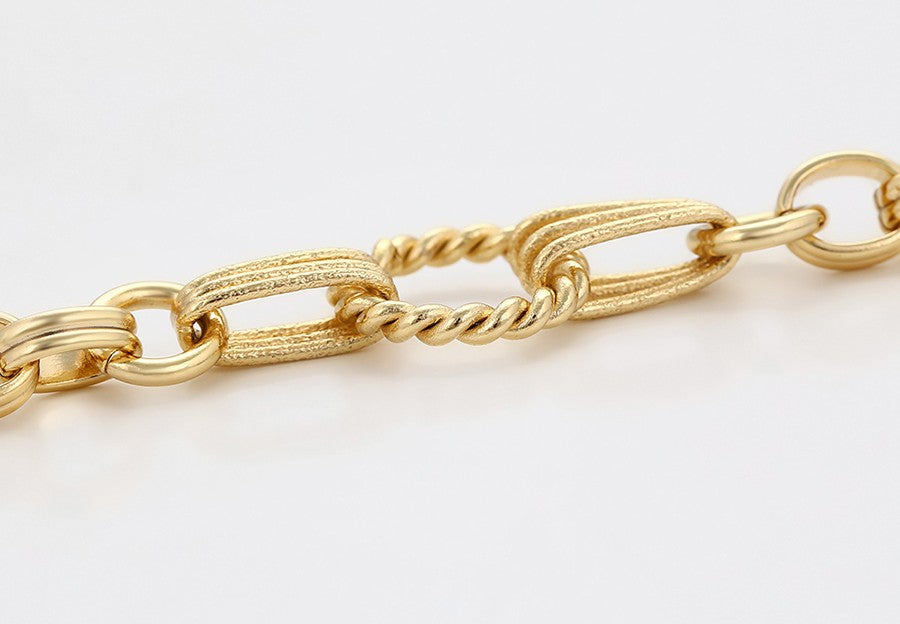 14K Gold Plated Chunky Link Bracelet with Textured Rope Circle Accent image 4